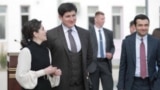 Улугбек Шадманов (крайний справа) с зятем президента Узбекистана Отабеком Умаровым и его супругой Шахнозой Мирзиёевой